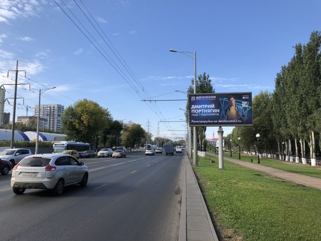 Московское ш. - Маломосковская, на аллее напротив СГАУ А